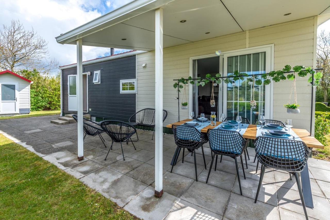 Luxe 5-Persoons Chalet Op Familiecamping Baarland Dış mekan fotoğraf